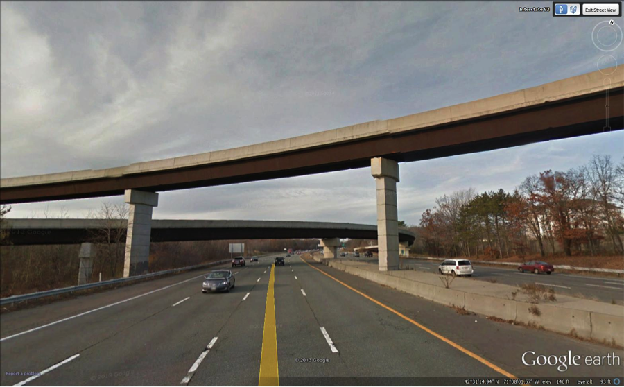FIGURE 14. Interchange 37C, View Looking North in the Southbound Lanes
Figure 14 contains a color photograph of the above-cited location.
